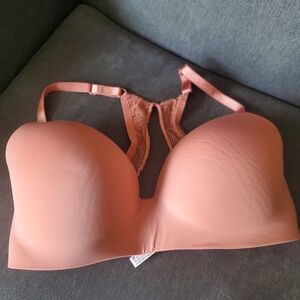 Victoria's Secret Wireless Bra in Dusky Peach
